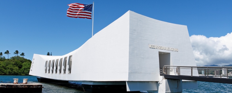 The USS Arizona Memorial in Oahu, Hawaii. © compassandcamera/Getty Images